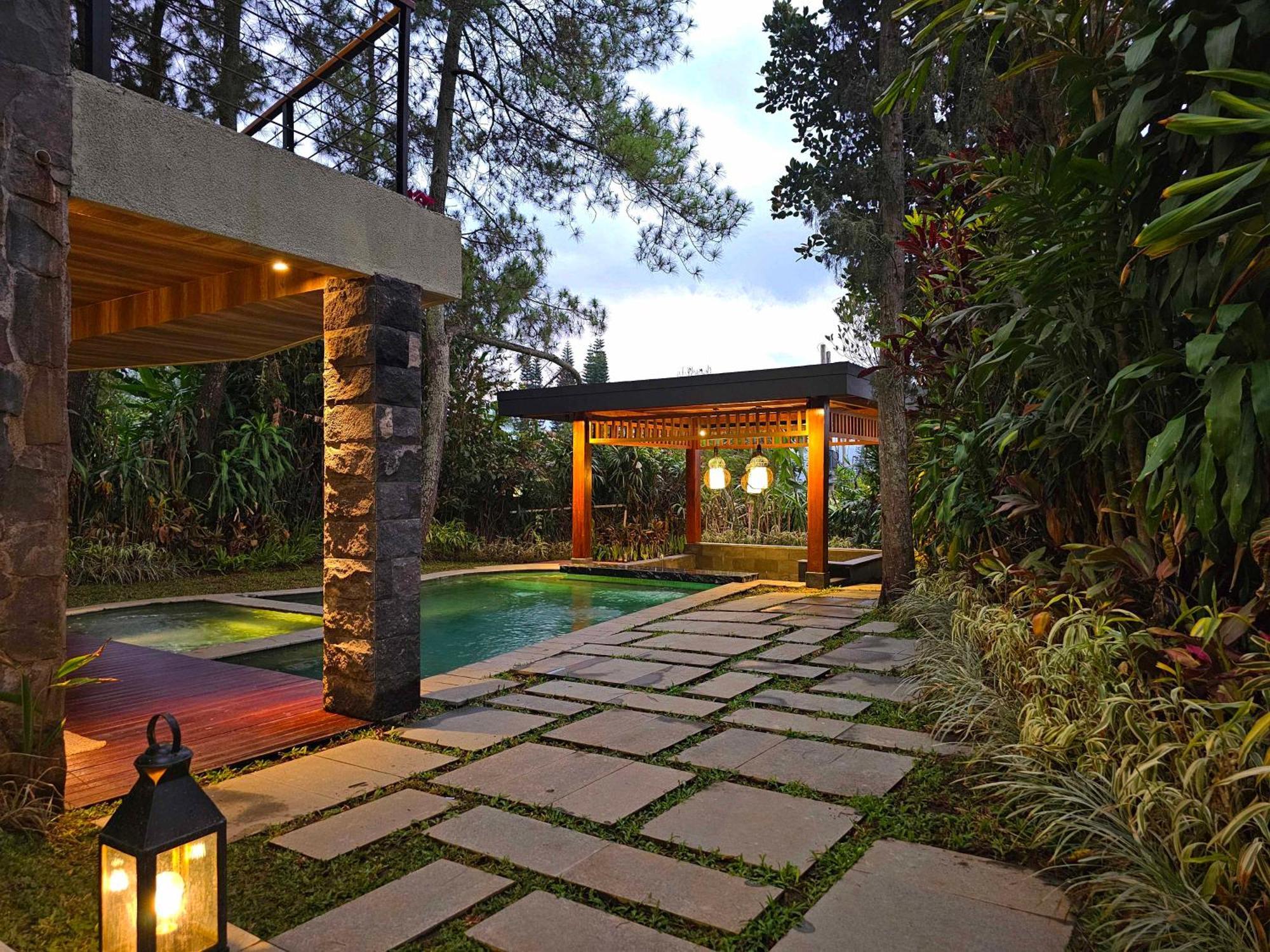 Villa 4-Br Klub Bunga No 4 Batu Malang Ngoại thất bức ảnh